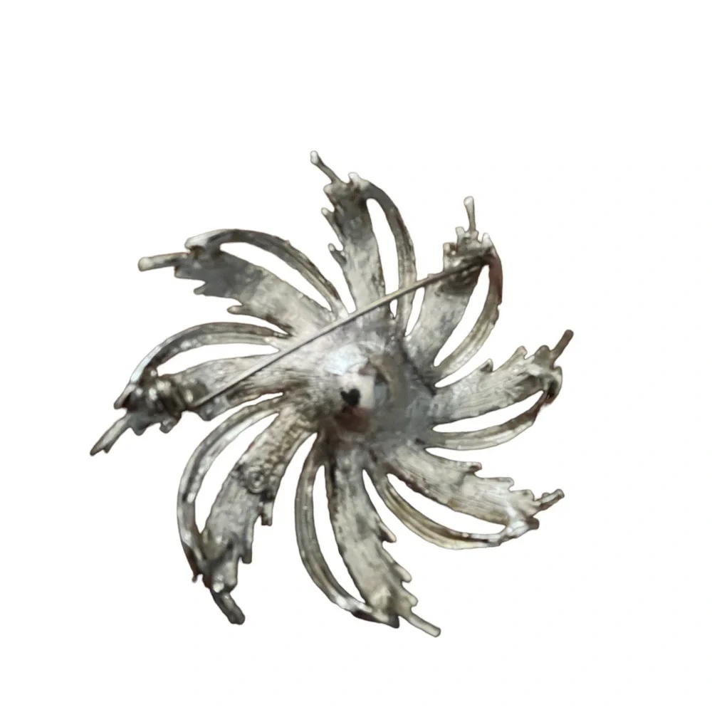 Sarah Coventry vintage star burst brooch